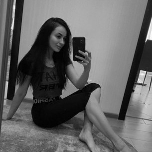 bella grant